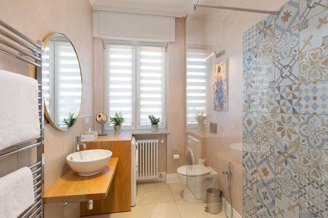 Apartamento Iris Daire Lesa Dış mekan fotoğraf