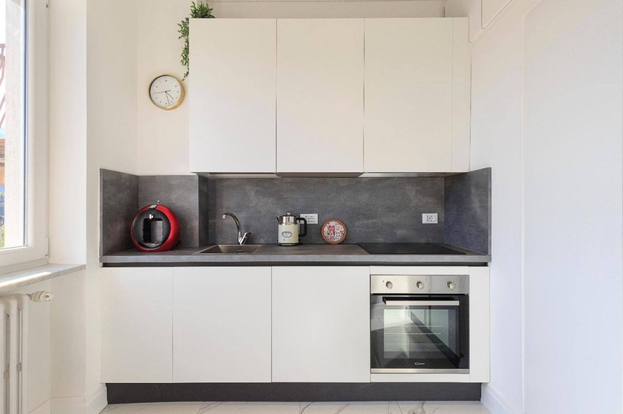 Apartamento Iris Daire Lesa Dış mekan fotoğraf