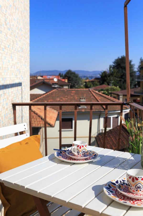 Apartamento Iris Daire Lesa Dış mekan fotoğraf