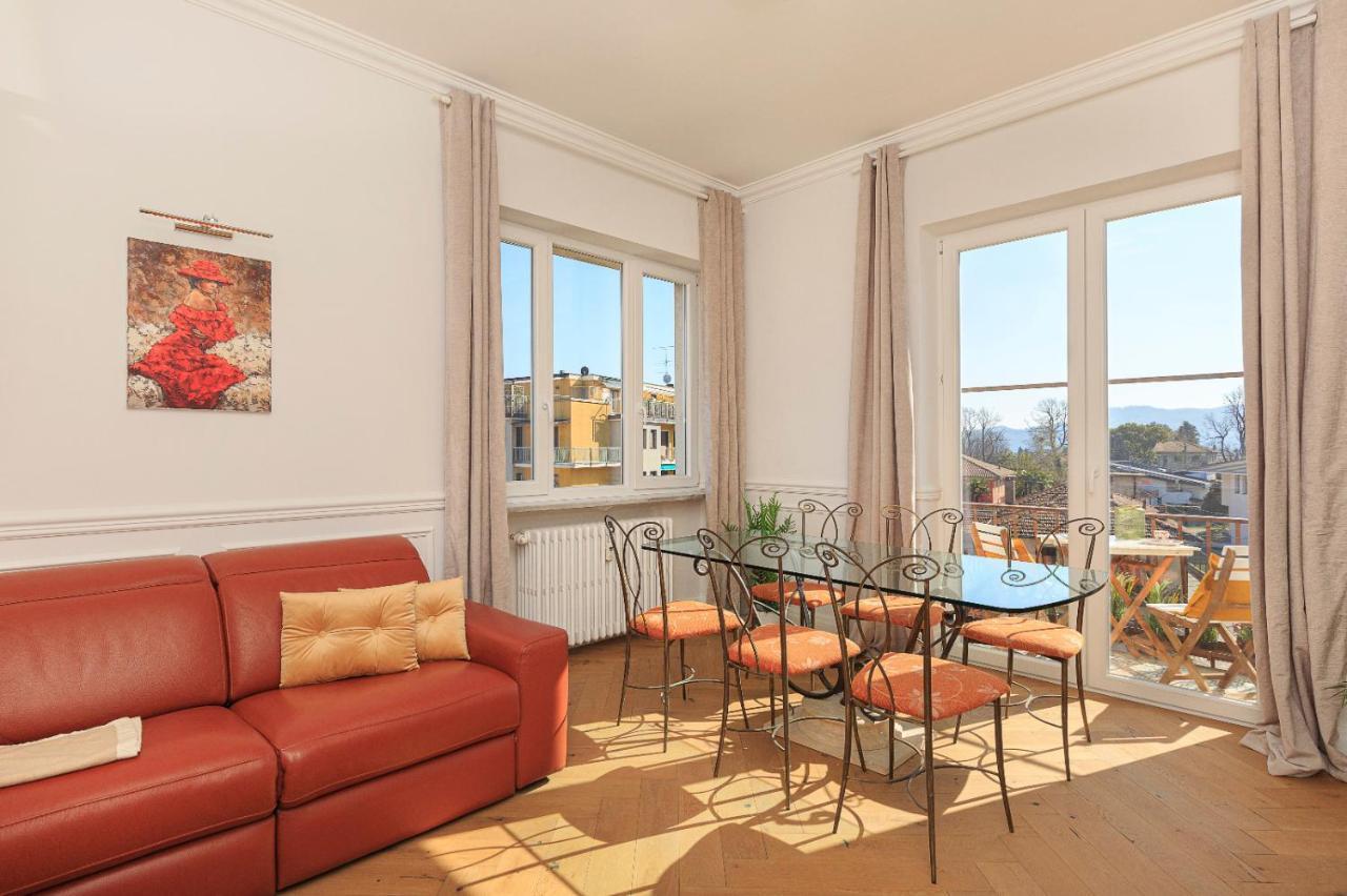 Apartamento Iris Daire Lesa Dış mekan fotoğraf