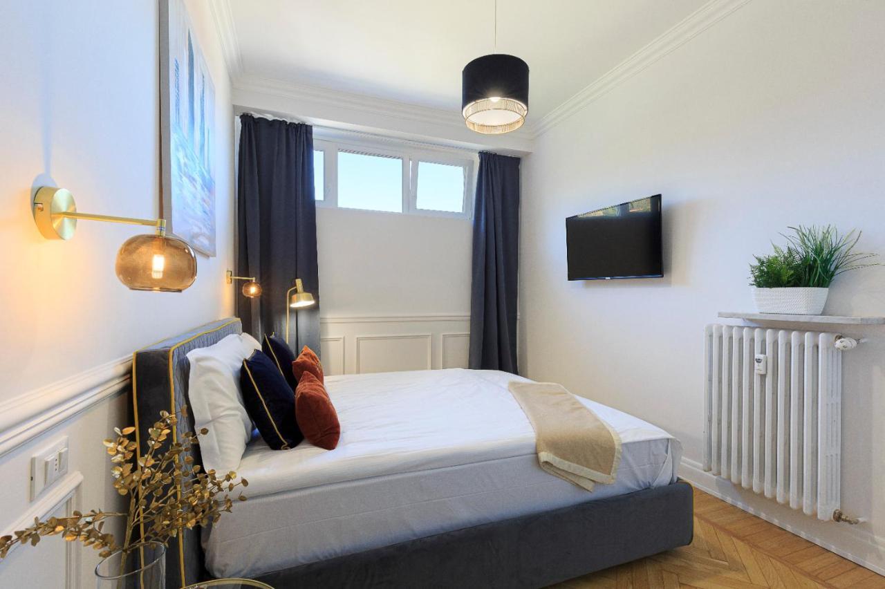 Apartamento Iris Daire Lesa Dış mekan fotoğraf